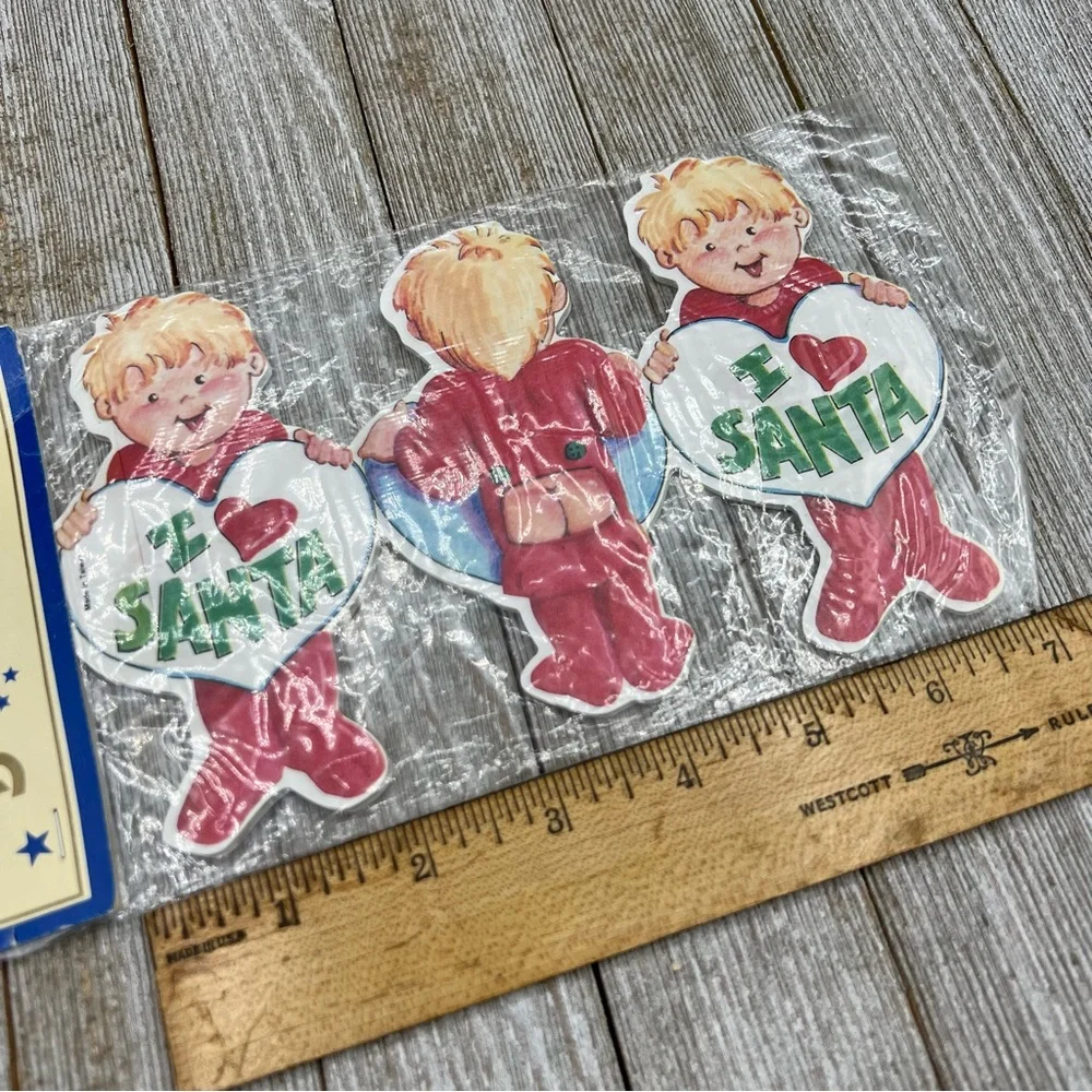 Vintage Celebration Boy In Pajamas Christmas Paper Garland, I Love Santa, NOS
